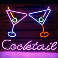 Cocktail Martini Sör Kocsma Nyitva Neontábla