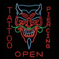 Tattoo Body Piercing Shop OPEN Neontábla